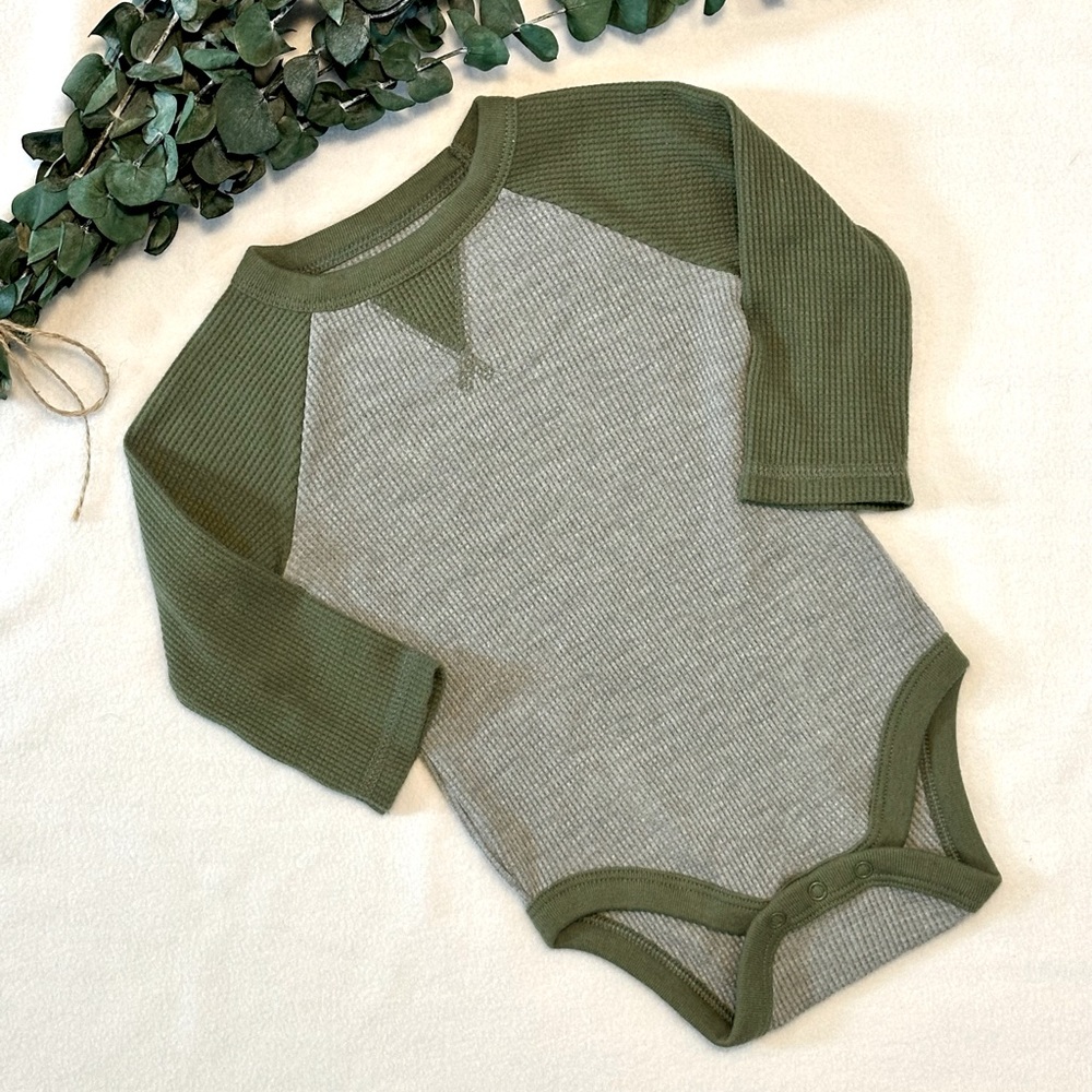 NWOT Cat & Jack Waffle Reglan Colorblock Bodysuit size 3-6M